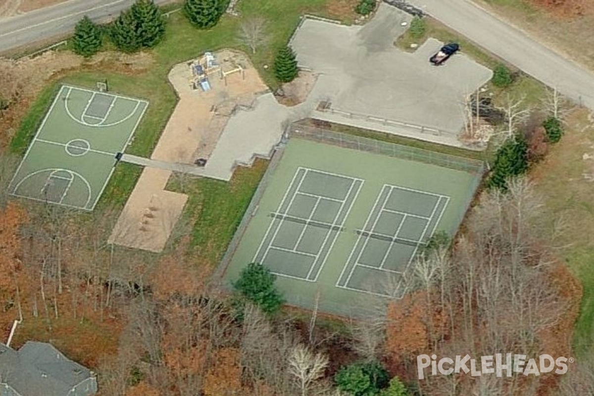 Photo of Pickleball at Beachwood Ave.